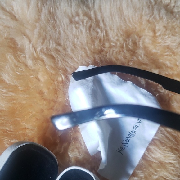 Yves Saint-Laurent frames - Picture 7 of 10